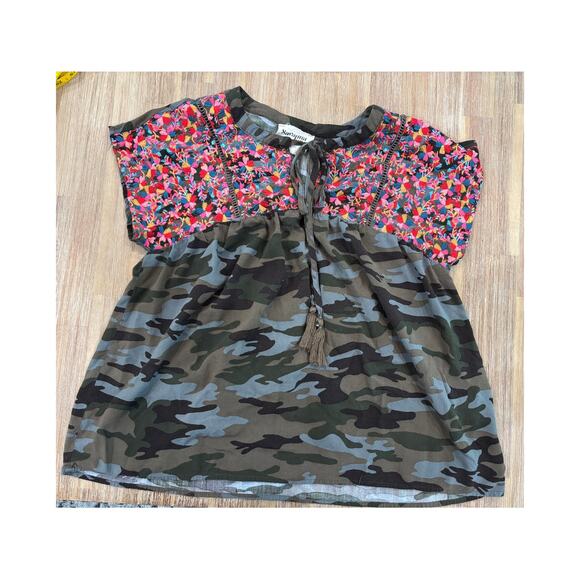 Savannah Jane Top - Size Medium - Picture 1 of 5